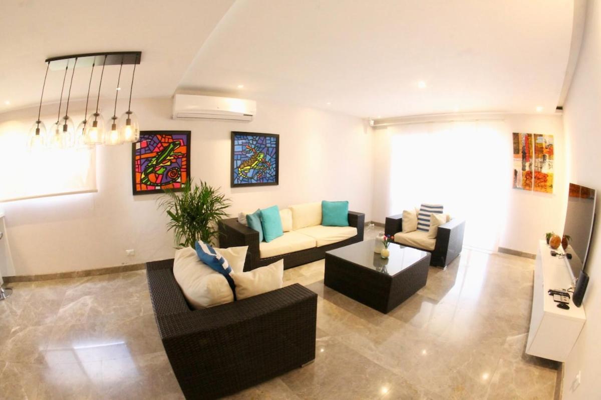 Eagle Beach Luxury House, Walking Distance To The Beach Palm Beach Exterior photo