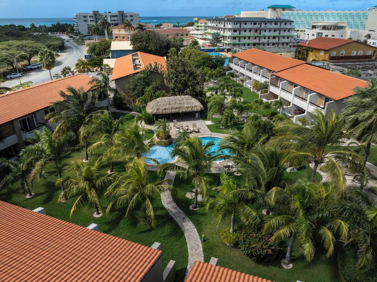 Eagle Beach Luxury House, Walking Distance To The Beach Palm Beach Exterior photo
