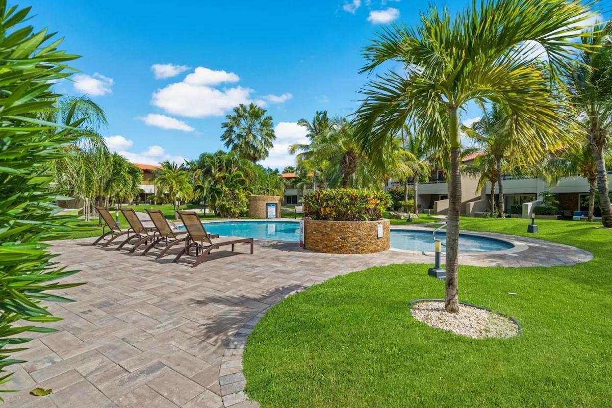 Eagle Beach Luxury House, Walking Distance To The Beach Palm Beach Exterior photo